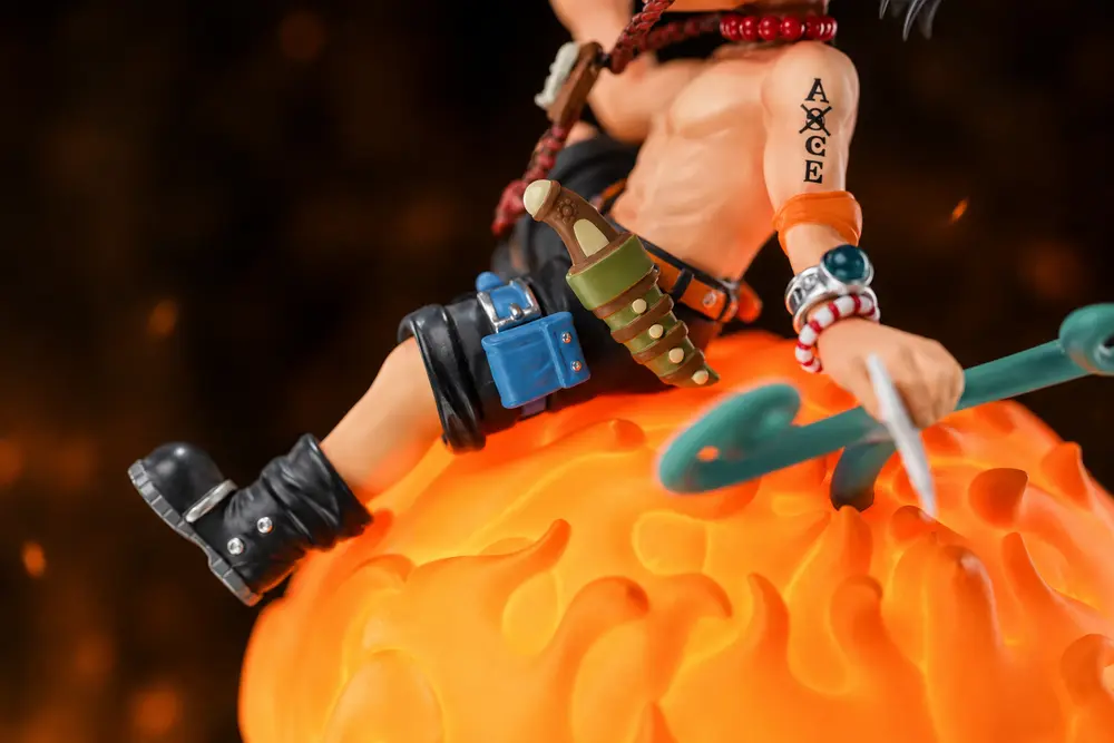 Figurine Anime Glow -  Ace