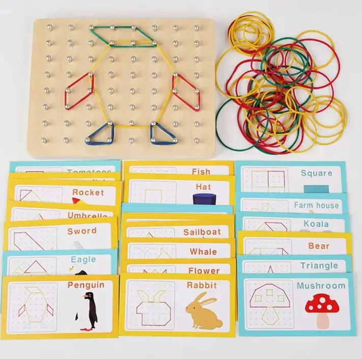Géoplan Montessori avec élastiques 